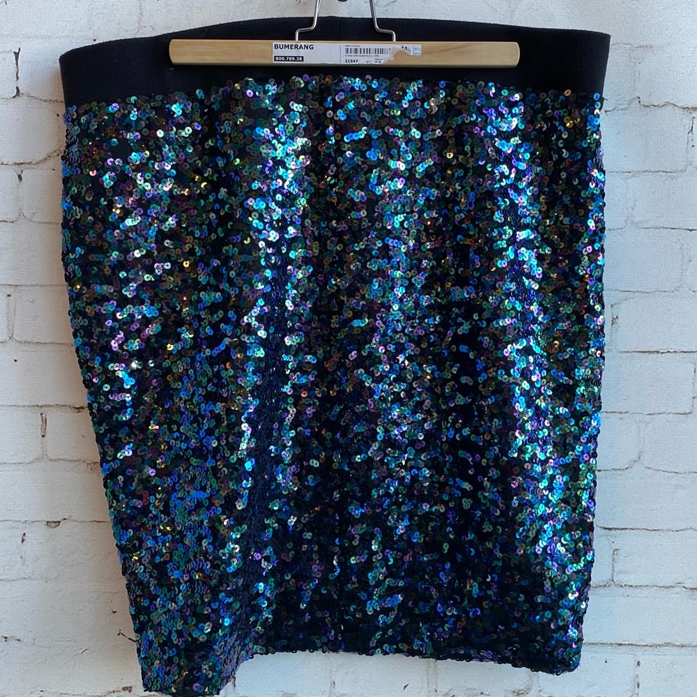 Torrid size 2 Holiday Sequin Skirt 18/20 2X